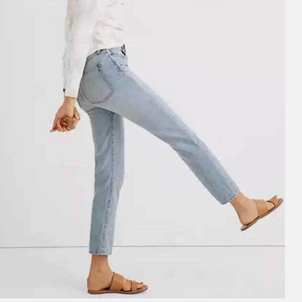 Madewell The Perfect Vintage Jean in light blue 23